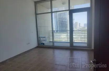 Empty Room image for: Apartment - 1 Bedroom - 2 Bathrooms for rent in Hamilton Tower - Business Bay - Dubai, Image 1