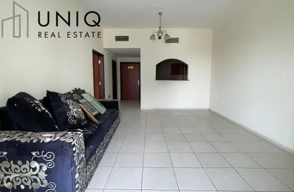 Apartment - 1 Bedroom - 2 Bathrooms for rent in University View - Dubai Silicon Oasis - Dubai