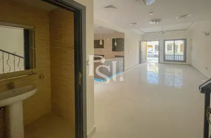 Villa - 2 Bedrooms - 3 Bathrooms for sale in Zone 4 - Hydra Village - Abu Dhabi