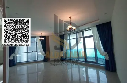 شقة - 2 غرف نوم - 2 حمامات للبيع في برج الكورنيش - طريق كورنيش عجمان - عجمان