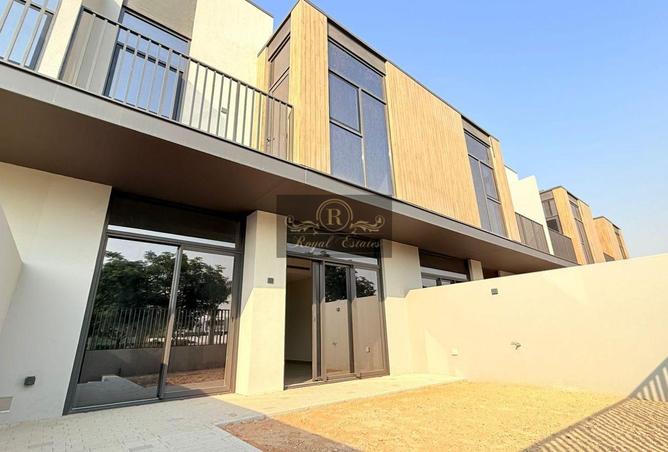 Spacious | Single Row | Greenery view