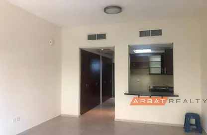Apartment - 1 Bathroom for rent in Building 38 to Building 107 - Mediterranean Cluster - Discovery Gardens - Dubai
