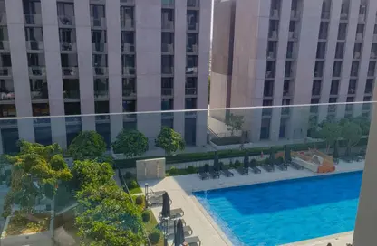 شقة - غرفة نوم - 2 حمامات للايجار في الطراز - حي نسيج - الجادة - الشارقة