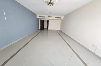Apartment - 3 Bedrooms - 4 Bathrooms for rent in Al Marwa Towers - Al Khan - Sharjah