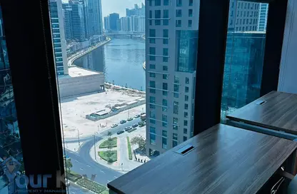 مكتب - استوديو - 1 حمام للايجار في برج أوبوس - الخليج التجاري - دبي