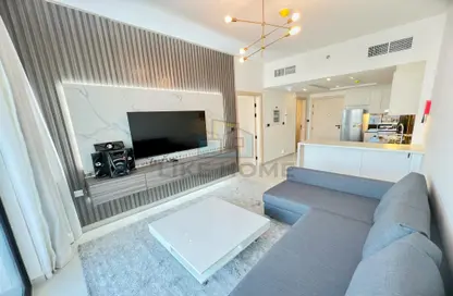 صورة لـ غرفة المعيشة شقة - غرفة نوم - 2 حمامات للايجار في بن غاطي افنيو - الجداف - دبي ، صورة رقم 1