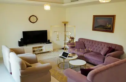 Living Room image for: Townhouse - 3 Bedrooms - 4 Bathrooms for sale in Aurum Villas - Aster - Damac Hills 2 - Dubai, Image 1