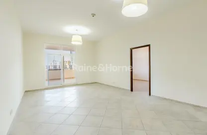 شقة - غرفة نوم - 2 حمامات للايجار في 3 نيو بريدج هيلز - نيو بريدج هيلز - مدينة السيارات - دبي