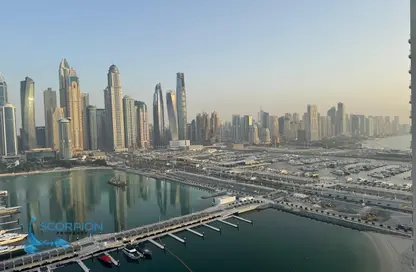 Apartment - 4 Bedrooms - 5 Bathrooms for sale in Marina Vista - EMAAR Beachfront - Dubai Harbour - Dubai