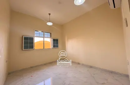 Apartment - 3 Bedrooms - 3 Bathrooms for rent in Shakhbout City - Abu Dhabi