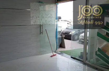 Office Space - Studio - 1 Bathroom for rent in Umm Al Thuoob - Umm Al Quwain