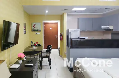 Apartment - 1 Bathroom for rent in Burj Al Nujoom - Downtown Dubai - Dubai