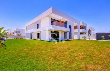 Villa - 4 Bedrooms - 5 Bathrooms for sale in West Yas - Yas Island - Abu Dhabi