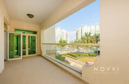 Apartment - 3 Bedrooms - 4 Bathrooms for sale in Al Sarrood - Shoreline Apartments - Palm Jumeirah - Dubai