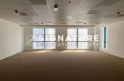 Office Space - Studio - 1 Bathroom for rent in The Regal Tower - Business Bay - Dubai
