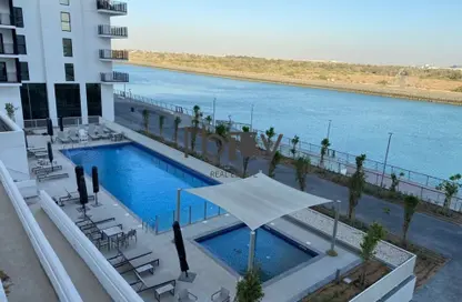 Apartment - 1 Bedroom - 1 Bathroom for sale in Waters Edge - Yas Island - Abu Dhabi