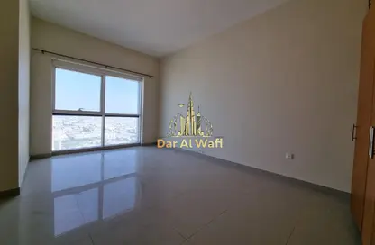 شقة - 3 غرف نوم - 4 حمامات للايجار في برج جولدن ساندز - النهدة - الشارقة