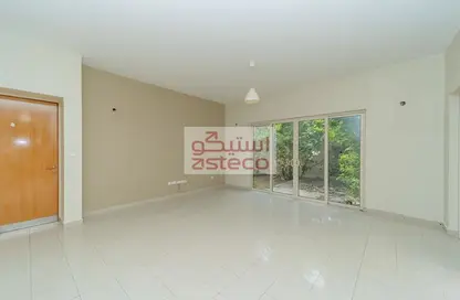 Empty Room image for: Townhouse - 4 Bedrooms - 4 Bathrooms for rent in Al Tharwaniyah Community - Al Raha Gardens - Abu Dhabi, Image 1