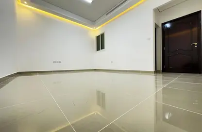 شقة - 1 حمام للايجار في المشرف - أبوظبي شقة - 1 حمام للايجار في المشرف - أبوظبي