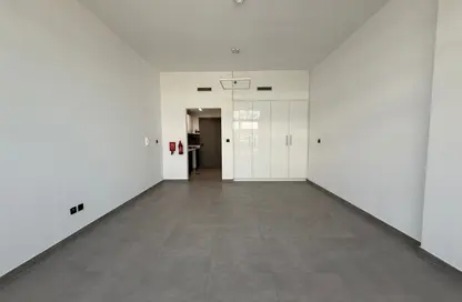 Apartment - Studio - 1 Bathroom for rent in V2 - Dubai Sports City - Dubai
