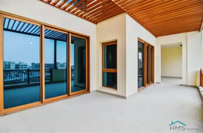 Apartment - 2 Bedrooms - 3 Bathrooms for sale in Marina Residences 6 - Marina Residences - Palm Jumeirah - Dubai