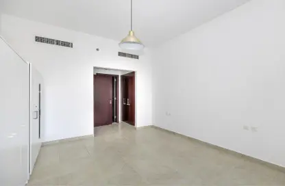 Apartment - 1 Bedroom - 1 Bathroom for rent in Lakeshore Tower 1 - JLT Cluster Y - Jumeirah Lake Towers - Dubai