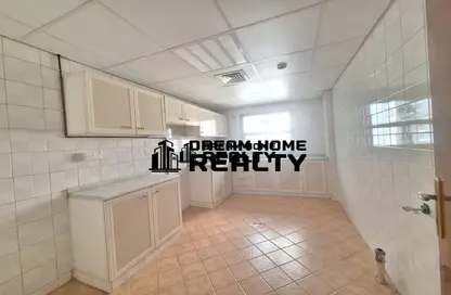 Apartment - 2 Bedrooms - 3 Bathrooms for rent in Manazil Tower 2 - Al Taawun Street - Al Taawun - Sharjah