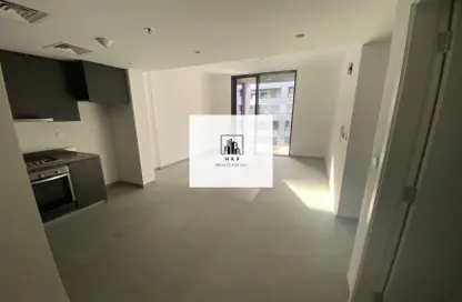 Apartment - 2 Bedrooms - 3 Bathrooms for rent in Tiraz 3 - Aljada - Sharjah