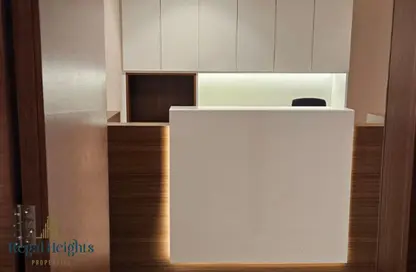 مكتب - استوديو - 1 حمام للايجار في برج ضمان - مركز دبي المالي العالمي - دبي