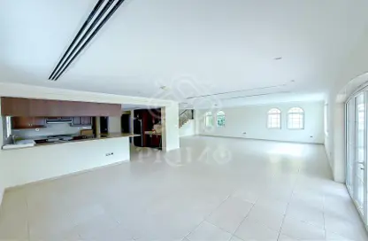 Villa - 4 Bedrooms - 5 Bathrooms for rent in Legacy - Jumeirah Park - Dubai