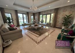 Living Room image for: Villa - 5 bedrooms - 6 bathrooms for rent in Garden Homes Frond O - Garden Homes - Palm Jumeirah - Dubai, Image 1