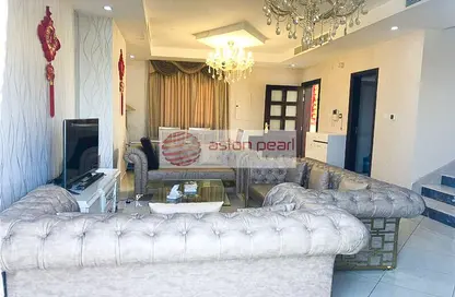 Living Room image for: Villa - 3 Bedrooms - 3 Bathrooms for rent in Sahara Meadows 1 - Sahara Meadows - Dubai Industrial City - Dubai, Image 1