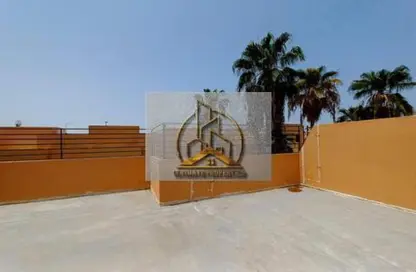 Apartment - 4 Bedrooms - 5 Bathrooms for rent in Al Karamah - Abu Dhabi