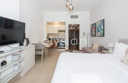 Apartment - Studio - 1 Bathroom for rent in Sparkle Tower 3 - Sparkle Towers - Dubai Marina - Dubai