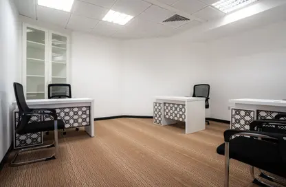 مكتب - استوديو - 2 حمامات للايجار في مركز الدانة - المرقبات - ديرة - دبي