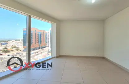 Apartment - 2 Bedrooms - 3 Bathrooms for rent in Shining Towers - Al Khalidiya - Abu Dhabi