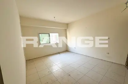 شقة - 2 غرف نوم - 3 حمامات للايجار في الرفاعة - بر دبي - دبي