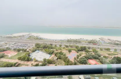 Apartment - 3 Bedrooms - 4 Bathrooms for rent in Wave tower - Corniche Road - Abu Dhabi