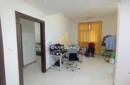 شقة - غرفة نوم - 2 حمامات للايجار في بوابة بن غاطي - الجداف - دبي