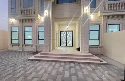 شقة - 3 غرف نوم - 4 حمامات للايجار في مدينة الرياض - أبوظبي