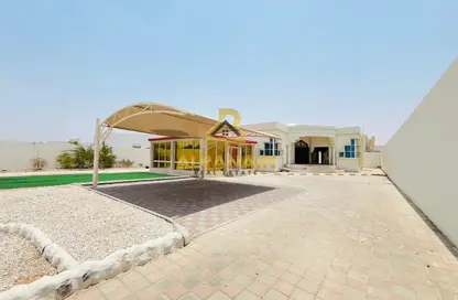 Villa - 4 Bedrooms - 6 Bathrooms for rent in Ramlat Zakher - Zakher - Al Ain