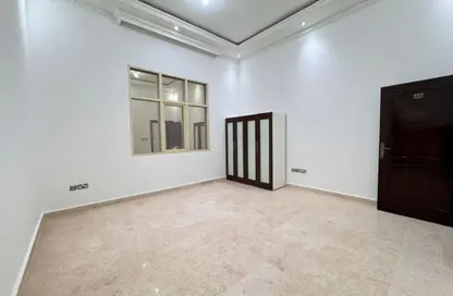 Apartment - Studio - 1 Bathroom for rent in Shakhbout City - Abu Dhabi