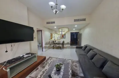 Living Room image for: Apartment - 2 Bedrooms - 2 Bathrooms for rent in Al Jurf 1 - Al Jurf - Ajman Downtown - Ajman, Image 1