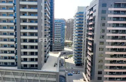 شقة - 2 غرف نوم - 3 حمامات للايجار في بروفايل ريزيدنس - مدينة دبي الرياضية - دبي
