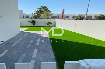 Villa - 4 Bedrooms - 5 Bathrooms for sale in Noya 1 - Noya - Yas Island - Abu Dhabi