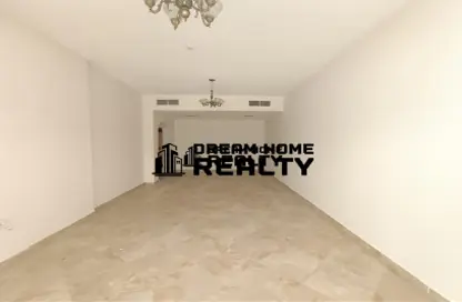 Apartment - 3 Bedrooms - 3 Bathrooms for rent in Al Hafeet Tower - Al Taawun Street - Al Taawun - Sharjah