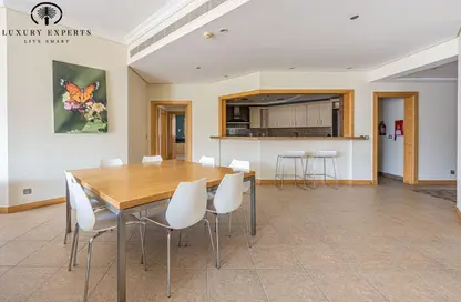 Whole Building - 3 Bedrooms - 4 Bathrooms for rent in Al Das - Shoreline Apartments - Palm Jumeirah - Dubai