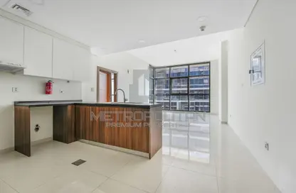 صورة لـ مطبخ شقة - غرفة نوم - 2 حمامات للبيع في اوركيد B - اوركيد - داماك هيلز - دبي ، صورة رقم 1