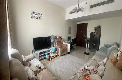 Apartment - 2 Bedrooms - 3 Bathrooms for sale in Etlala Residence - Dubai Land Residence Complex - Dubai