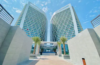 Apartment - 2 Bedrooms - 4 Bathrooms for rent in Water Front Tower A - Waterfront Residential Towers - Tourist Club Area - Abu Dhabi